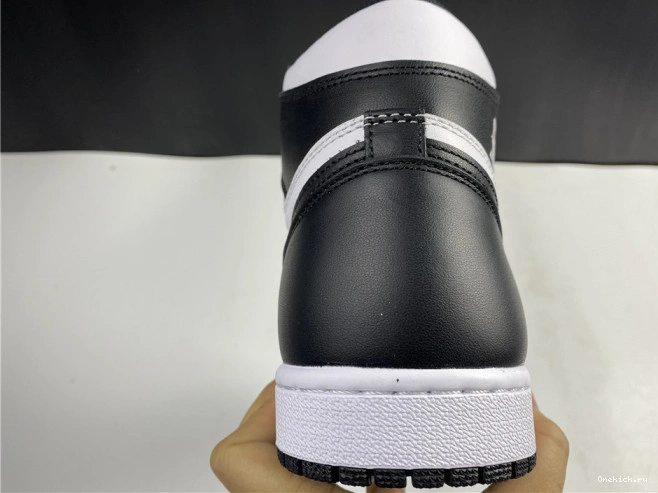 One Kick Retro 555088-010 1 (2014) White Black Jordan Air 0802
